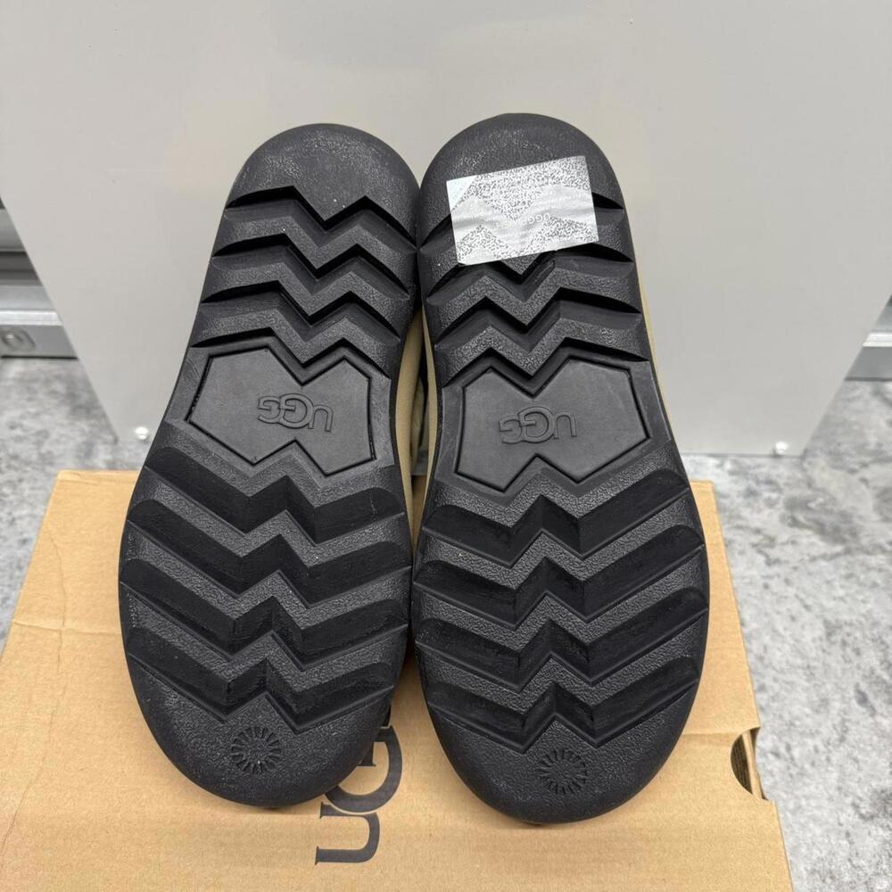 Ugg Classic Maxi Mini Puffer Boots - Picture 5 of 7